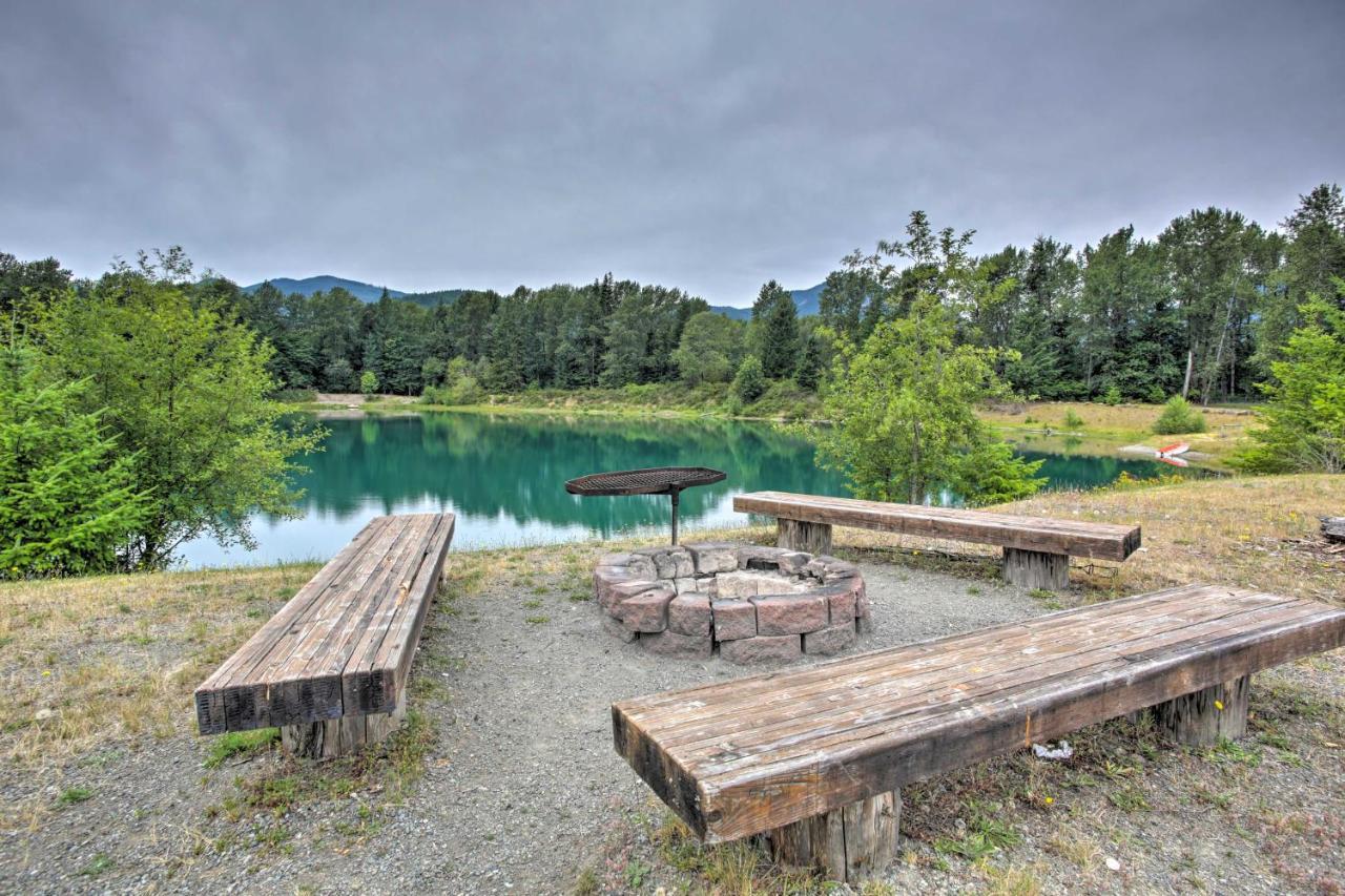 פקווד Villa With Firepit And Pond - 11 Miles To Mt Rainier! מראה חיצוני תמונה