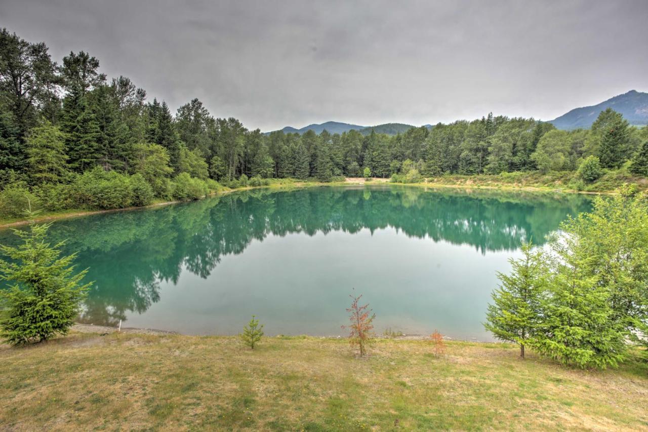 פקווד Villa With Firepit And Pond - 11 Miles To Mt Rainier! מראה חיצוני תמונה